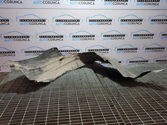 bontott MAZDA CX-7 Bal első Dobbetét (Kerékjárati, Műanyag)