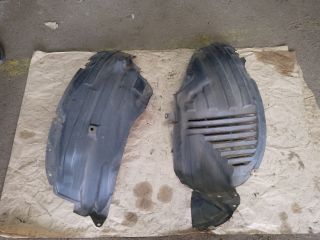 bontott MAZDA CX-7 Bal első Dobbetét (Kerékjárati, Műanyag)