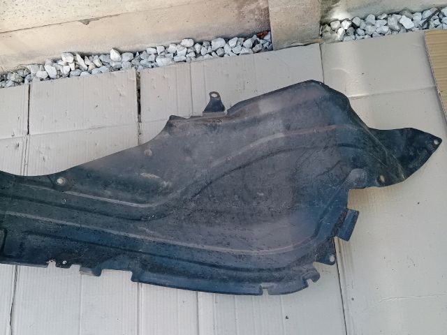 bontott MAZDA CX-7 Bal első Első Dobbetét (Kerékjárati, Műanyag)