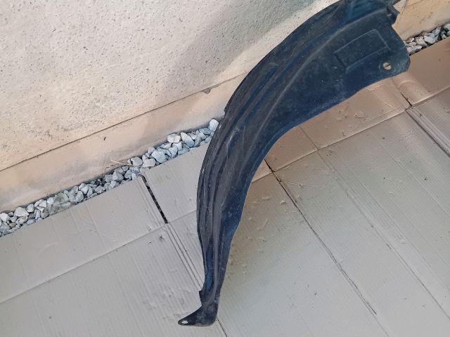 bontott MAZDA CX-7 Bal első Első Dobbetét (Kerékjárati, Műanyag)