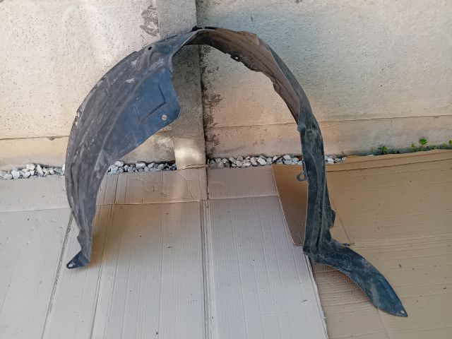 bontott MAZDA CX-7 Bal első Első Dobbetét (Kerékjárati, Műanyag)