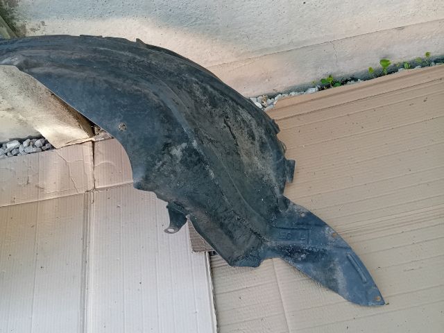 bontott MAZDA CX-7 Bal első Első Dobbetét (Kerékjárati, Műanyag)