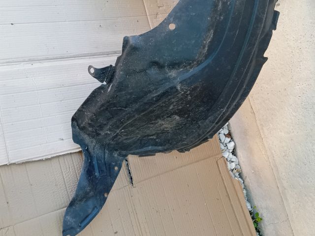 bontott MAZDA CX-7 Bal első Első Dobbetét (Kerékjárati, Műanyag)