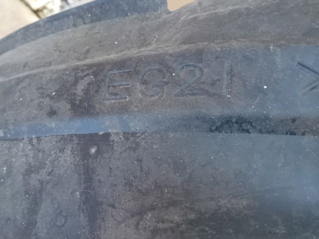 bontott MAZDA CX-7 Bal első Első Dobbetét (Kerékjárati, Műanyag)