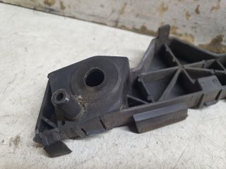 bontott MAZDA CX-7 Bal első Oldal Lökhárító Tartó (Műanyag)