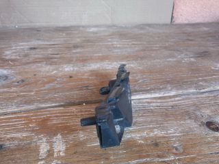 bontott MAZDA CX-7 Bal első Oldal Lökhárító Tartó (Műanyag)