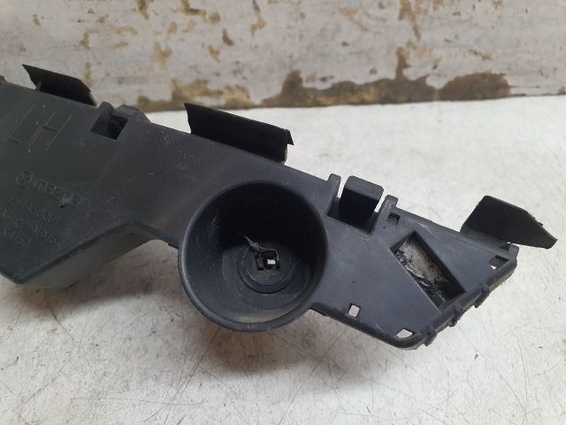 bontott MAZDA CX-7 Bal első Oldal Lökhárító Tartó (Műanyag)