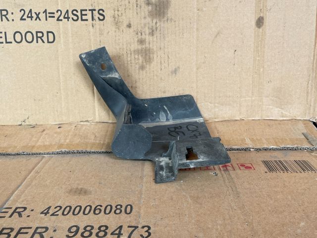 bontott MAZDA CX-7 Bal első Sárvédő Gumi