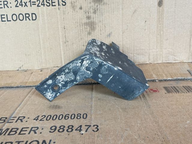 bontott MAZDA CX-7 Bal első Sárvédő Gumi