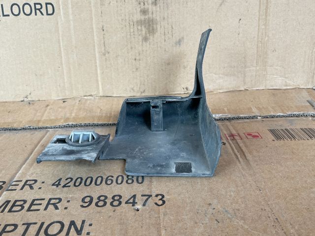 bontott MAZDA CX-7 Bal első Sárvédő Gumi