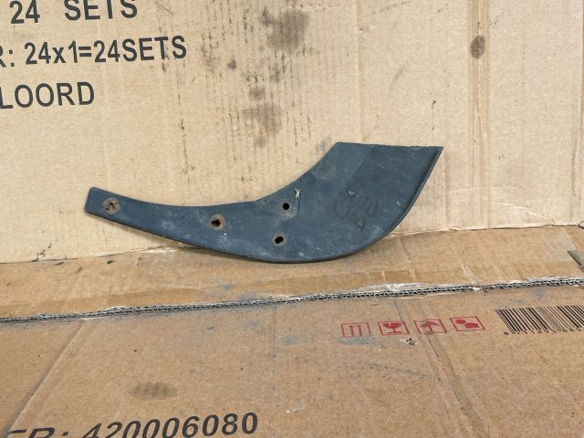 bontott MAZDA CX-7 Bal első Sárvédő Gumi