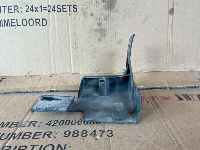 bontott MAZDA CX-7 Bal első Sárvédő Gumi