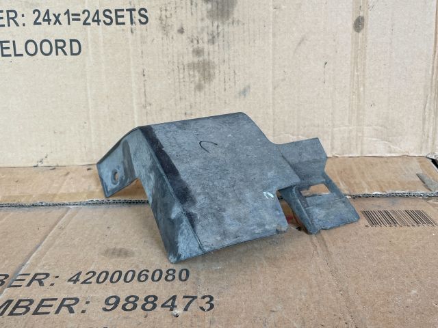 bontott MAZDA CX-7 Bal első Sárvédő Gumi