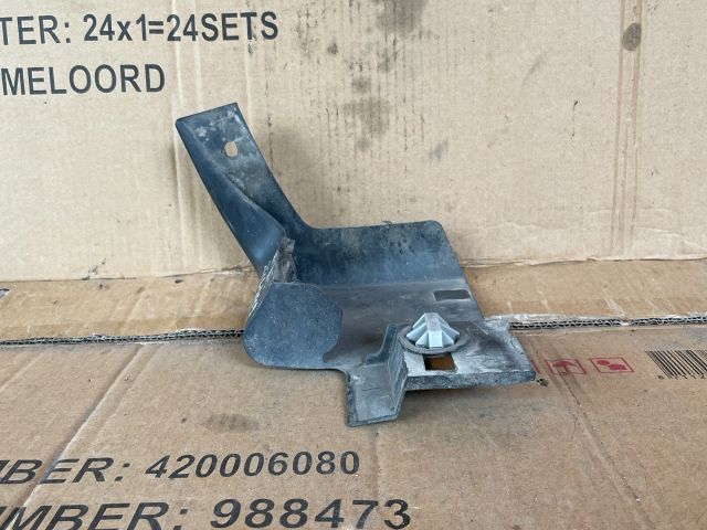 bontott MAZDA CX-7 Bal első Sárvédő Gumi