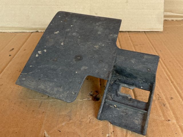 bontott MAZDA CX-7 Bal első Sárvédő Gumi