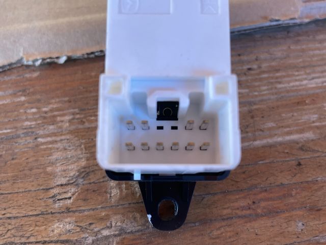 bontott MAZDA CX-7 Bal hátsó Ablakemelő Kapcsoló