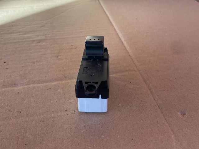 bontott MAZDA CX-7 Bal hátsó Ablakemelő Kapcsoló