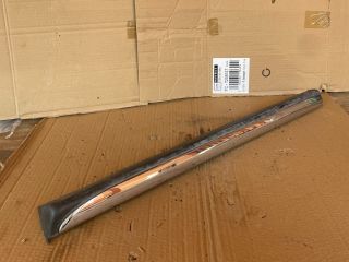 bontott MAZDA CX-7 Bal hátsó Ajtó Díszléc