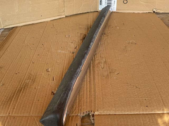 bontott MAZDA CX-7 Bal hátsó Ajtó Díszléc