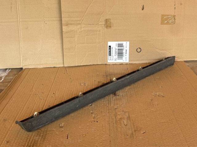 bontott MAZDA CX-7 Bal hátsó Ajtó Díszléc