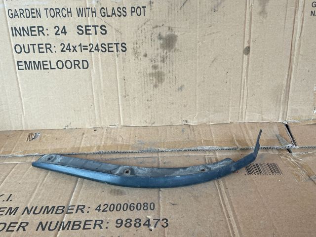 bontott MAZDA CX-7 Bal hátsó Sárvédő Gumi