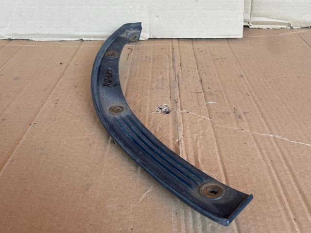 bontott MAZDA CX-7 Bal hátsó Sárvédő Gumi