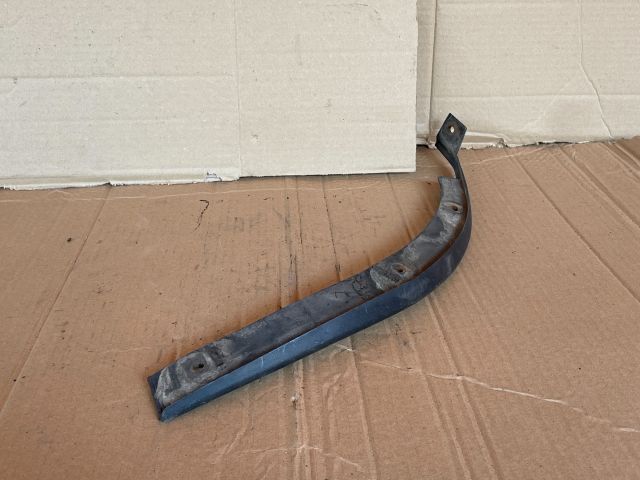 bontott MAZDA CX-7 Bal hátsó Sárvédő Gumi