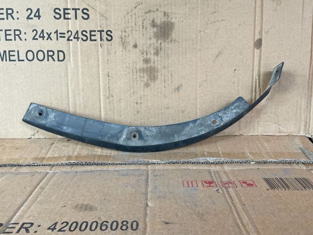 bontott MAZDA CX-7 Bal hátsó Sárvédő Gumi