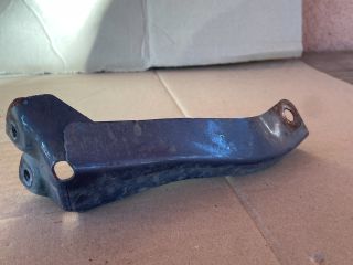 bontott MAZDA CX-7 Bal Sárvédő Oldaltartó