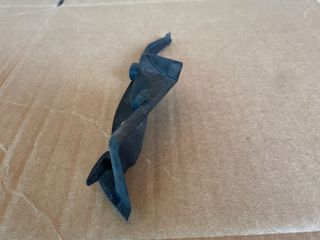 bontott MAZDA CX-7 Bal Szélvédő Alatti Vízelvezető Műanyag