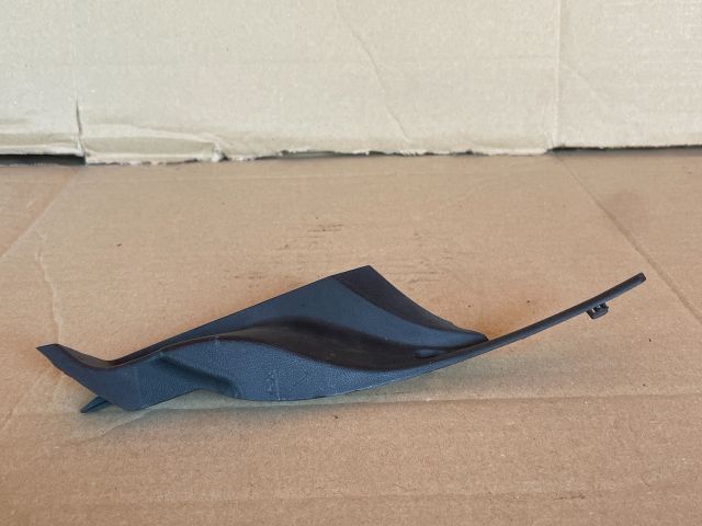 bontott MAZDA CX-7 Bal Szélvédő Alatti Vízelvezető Műanyag