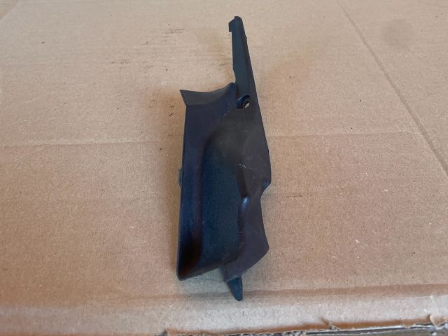 bontott MAZDA CX-7 Bal Szélvédő Alatti Vízelvezető Műanyag