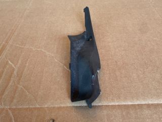 bontott MAZDA CX-7 Bal Szélvédő Alatti Vízelvezető Műanyag