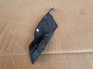 bontott MAZDA CX-7 Bal Szélvédő Alatti Vízelvezető Műanyag