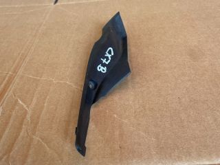 bontott MAZDA CX-7 Bal Szélvédő Alatti Vízelvezető Műanyag