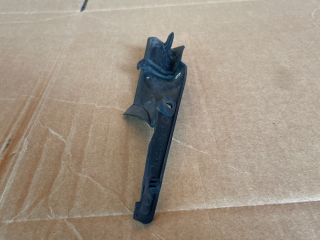 bontott MAZDA CX-7 Bal Szélvédő Alatti Vízelvezető Műanyag