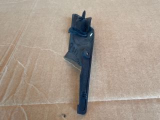 bontott MAZDA CX-7 Bal Szélvédő Alatti Vízelvezető Műanyag