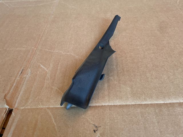 bontott MAZDA CX-7 Bal Szélvédő Alatti Vízelvezető Műanyag