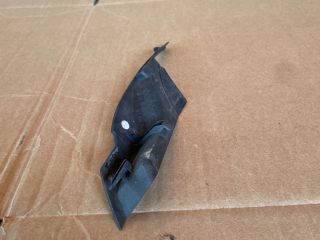 bontott MAZDA CX-7 Bal Szélvédő Alatti Vízelvezető Műanyag