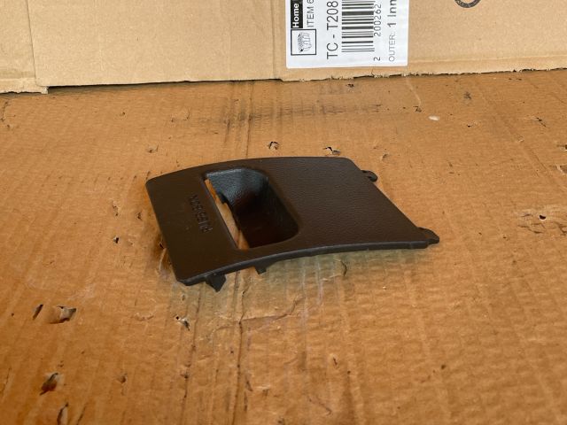 bontott MAZDA CX-7 Biztosítéktábla Fedél