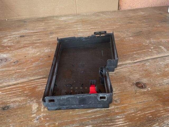 bontott MAZDA CX-7 Biztosítéktábla Fedél