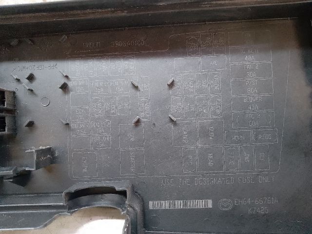 bontott MAZDA CX-7 Biztosítéktábla Fedél