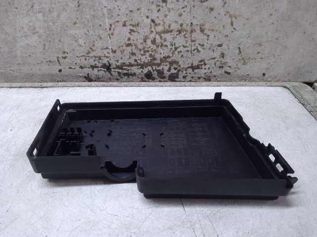 bontott MAZDA CX-7 Biztosítéktábla Fedél