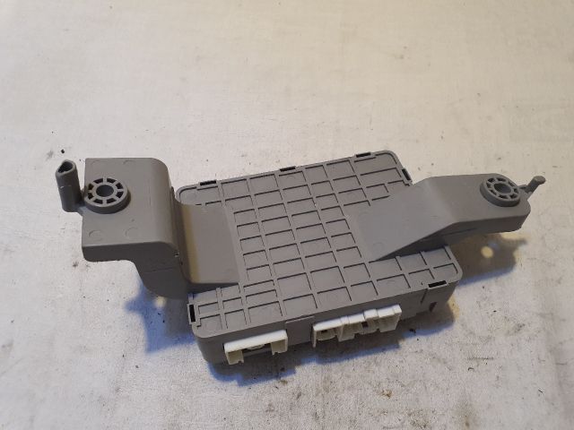 bontott MAZDA CX-7 Biztosítéktábla Utastér