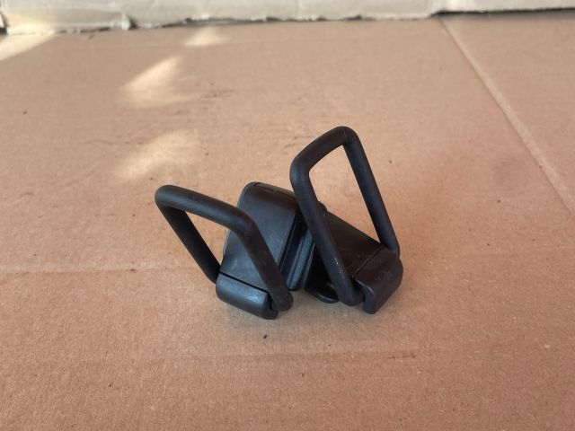 bontott MAZDA CX-7 Csomagrögzítő