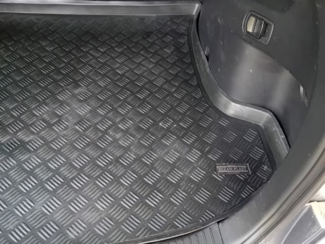 bontott MAZDA CX-7 Csomagtér Tálca