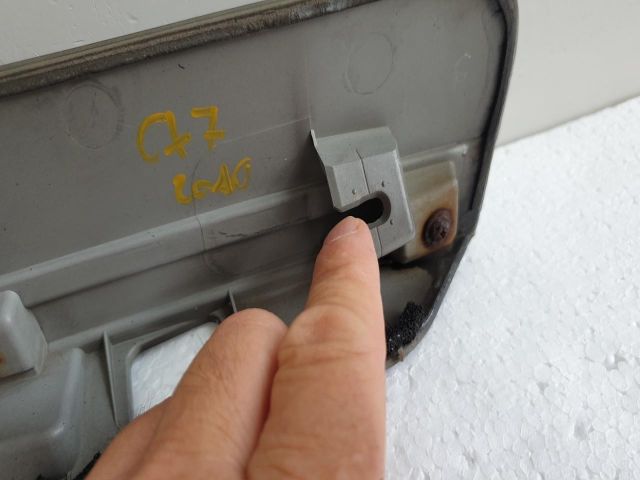 bontott MAZDA CX-7 Csomagtérajtó Kilincs