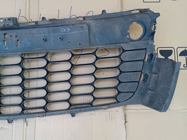 bontott MAZDA CX-7 Első Lökhárító Alsó Középső Díszrács