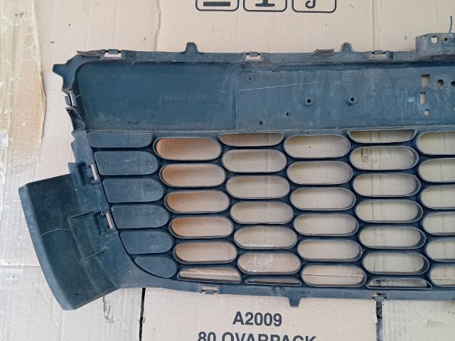 bontott MAZDA CX-7 Első Lökhárító Alsó Középső Díszrács