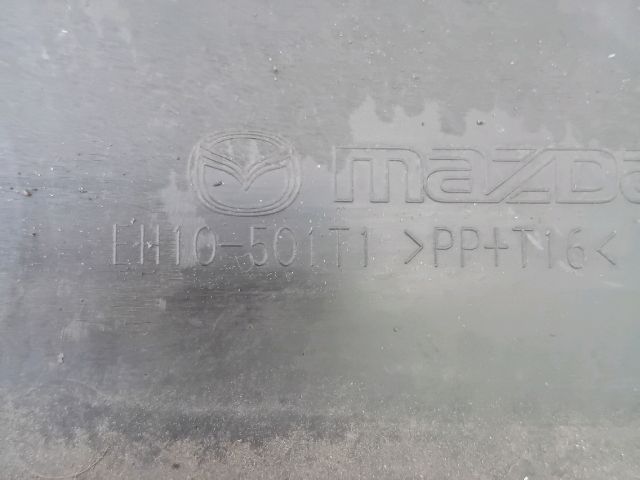 bontott MAZDA CX-7 Első Lökhárító Alsó Középső Díszrács